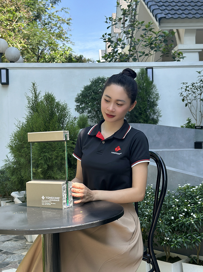 Lan can nhôm không trụ tay vuông của Yongxing độ bền tới 30 năm