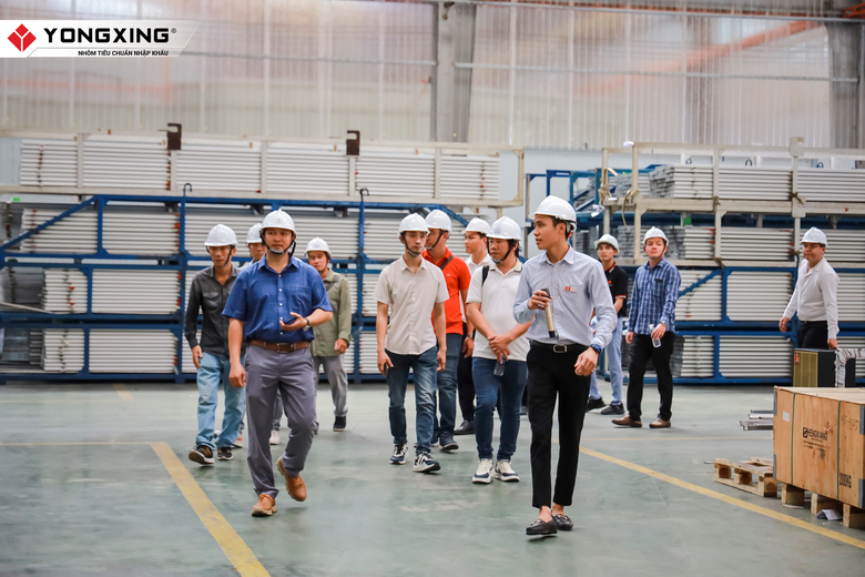 ĐOÀN DNSX CỬA NHÔM HCM THAM QUAN NHÀ MÁY NHÔM YONGXING LẦN 2