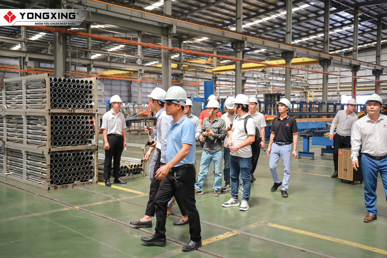 ĐOÀN DNSX CỬA NHÔM HCM THAM QUAN NHÀ MÁY NHÔM YONGXING LẦN 4