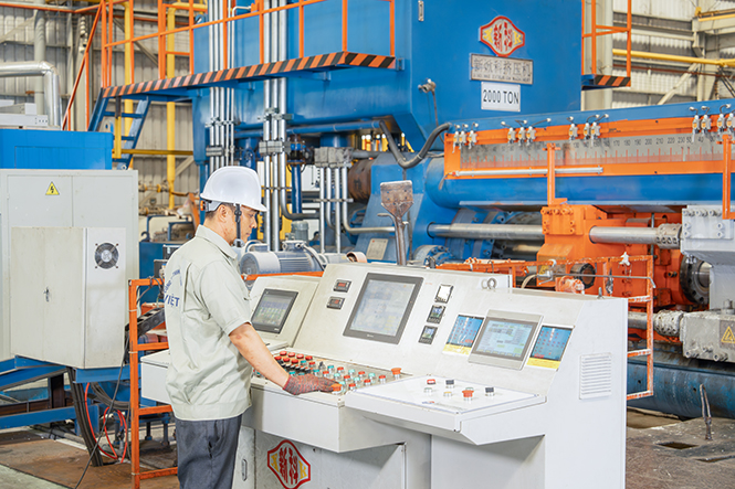 NHÔM YONGXING VÀ HỆ THỐNG 19 DÂY CHUYỀN ĐÙN ÉP 2