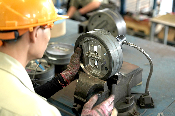 KHÁM PHÁ PHÒNG KHUÔN MẪU NHÔM YONGXING 4