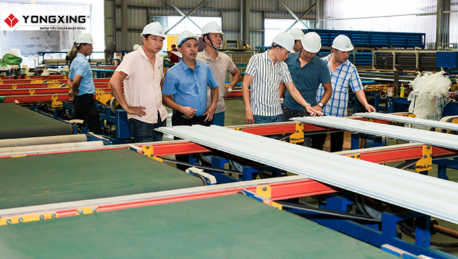 ĐOÀN DNSX CỬA NHÔM LÂM ĐỒNG THAM QUAN NHÀ MÁY NHÔM YONGXING  11